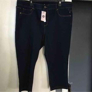 Women's Plus Size Capri Jeans